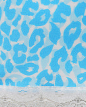 Load image into Gallery viewer, Blue Leopard Print Vest
